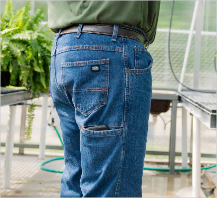 Find men's pants you can wear everyday to school. Look professional and be comfortable with KEY for Business.